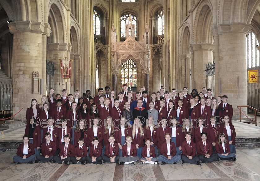 METP-14-09-18-DL052 
 The King's School speech day prizewinners group at Peterborough Cathedral.