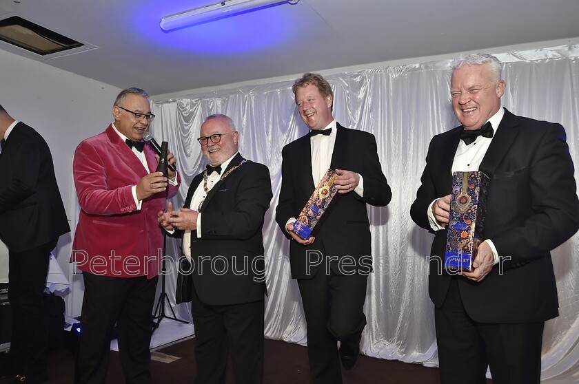 DAL6299 
 Peterborough Community Business Awards at the Marriott Hotel. Gez Chetal with Mike Greene, Wayne Fitzgerald and Paul Bristow